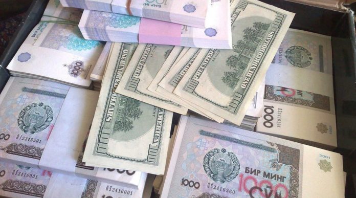 Как определяется курс доллара в Узбекистане